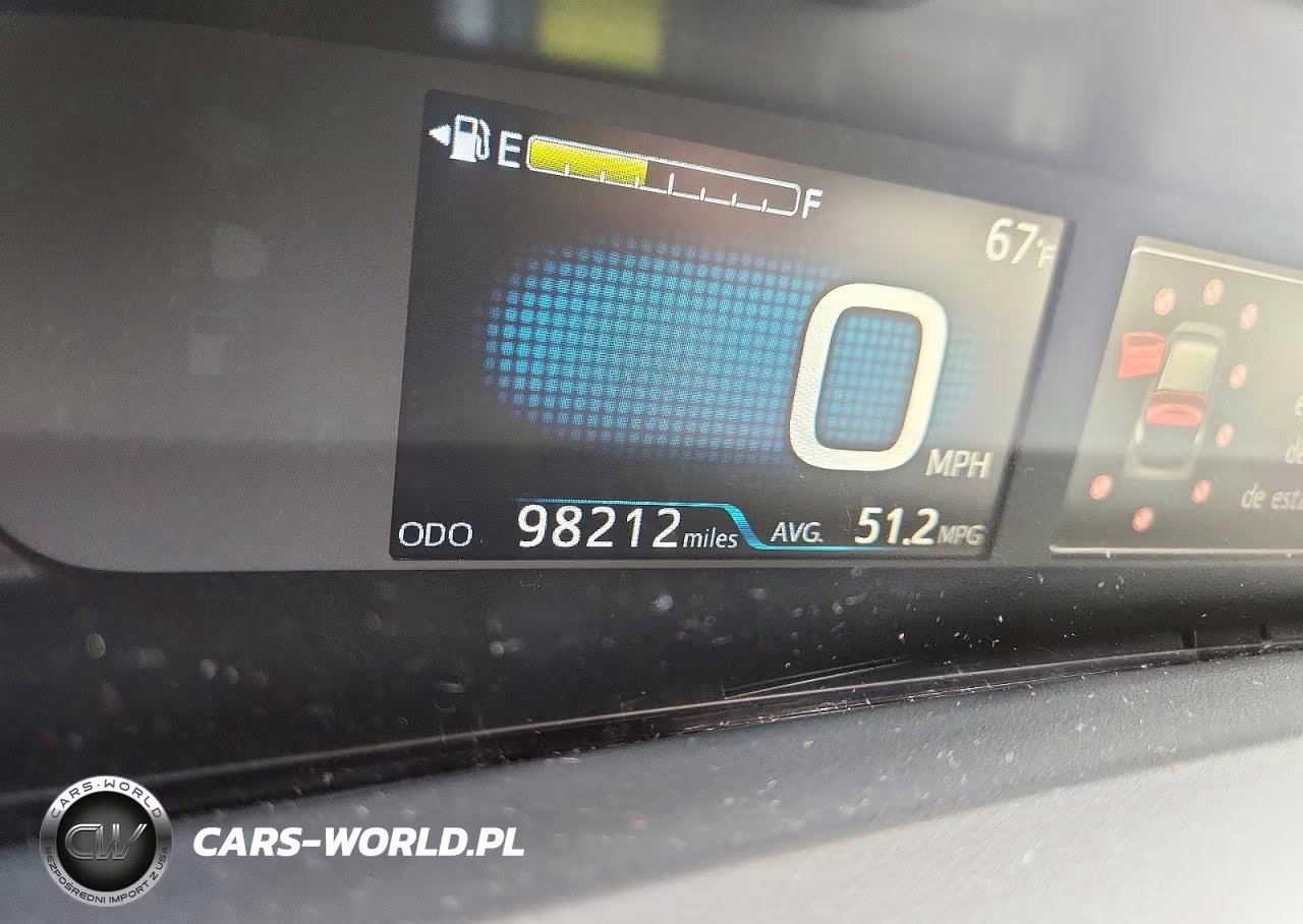 2020 Toyota Prius Xle VIN:JTDKARFU0L3116337 - 9