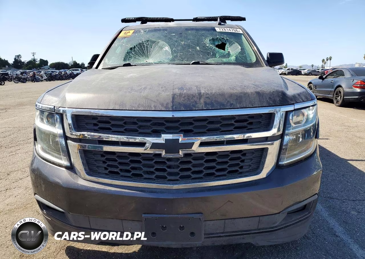 2017 Chevrolet Suburban C1500 Lt VIN:1GNSCHKC3HR153623 - 5
