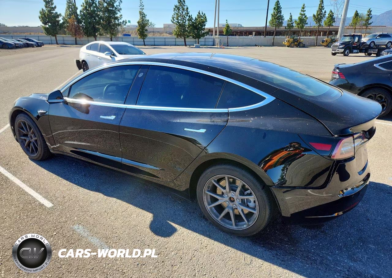 2018 Tesla Model 3 VIN:5YJ3E1EB2JF179837 - 2