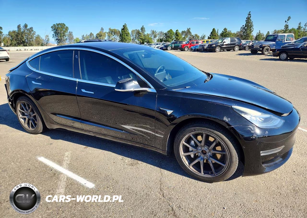 2018 Tesla Model 3 VIN:5YJ3E1EB2JF179837 - 4
