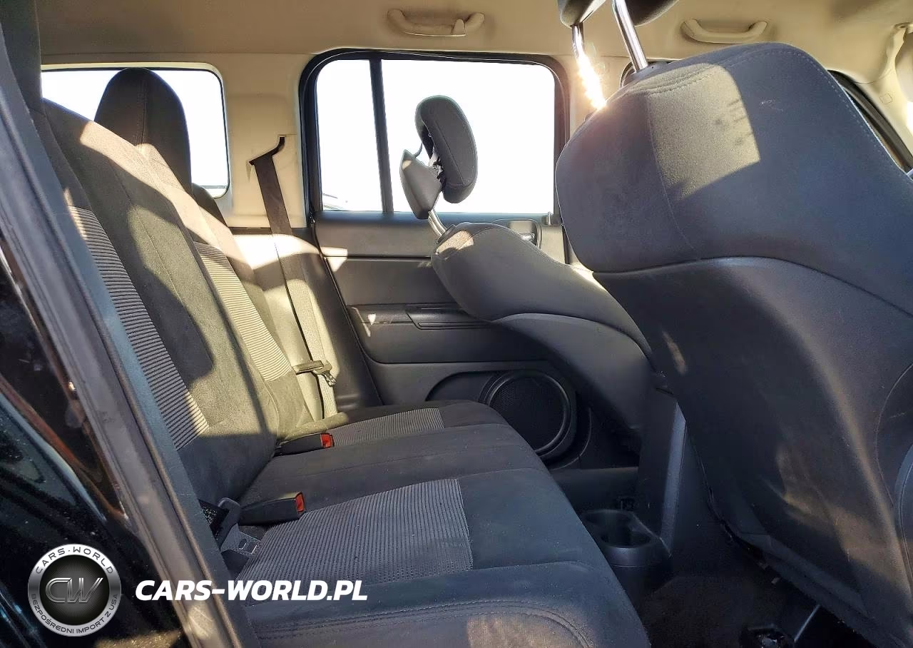 2013 Jeep Patriot Latitude VIN:1C4NJPFB2DD223126 - 10