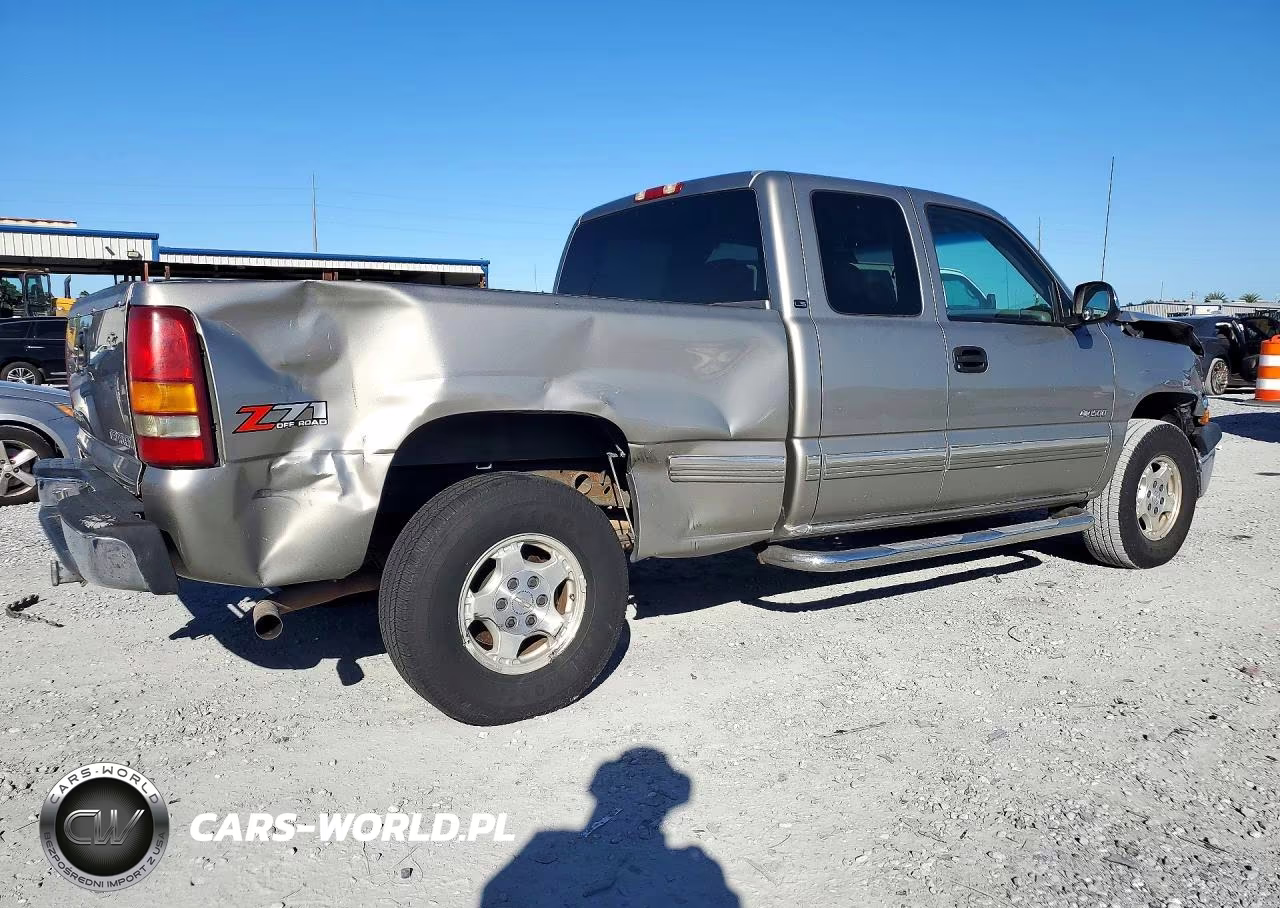 2000 Chevrolet Silverado K1500 VIN:1GCEK19T8YZ325070 - 3
