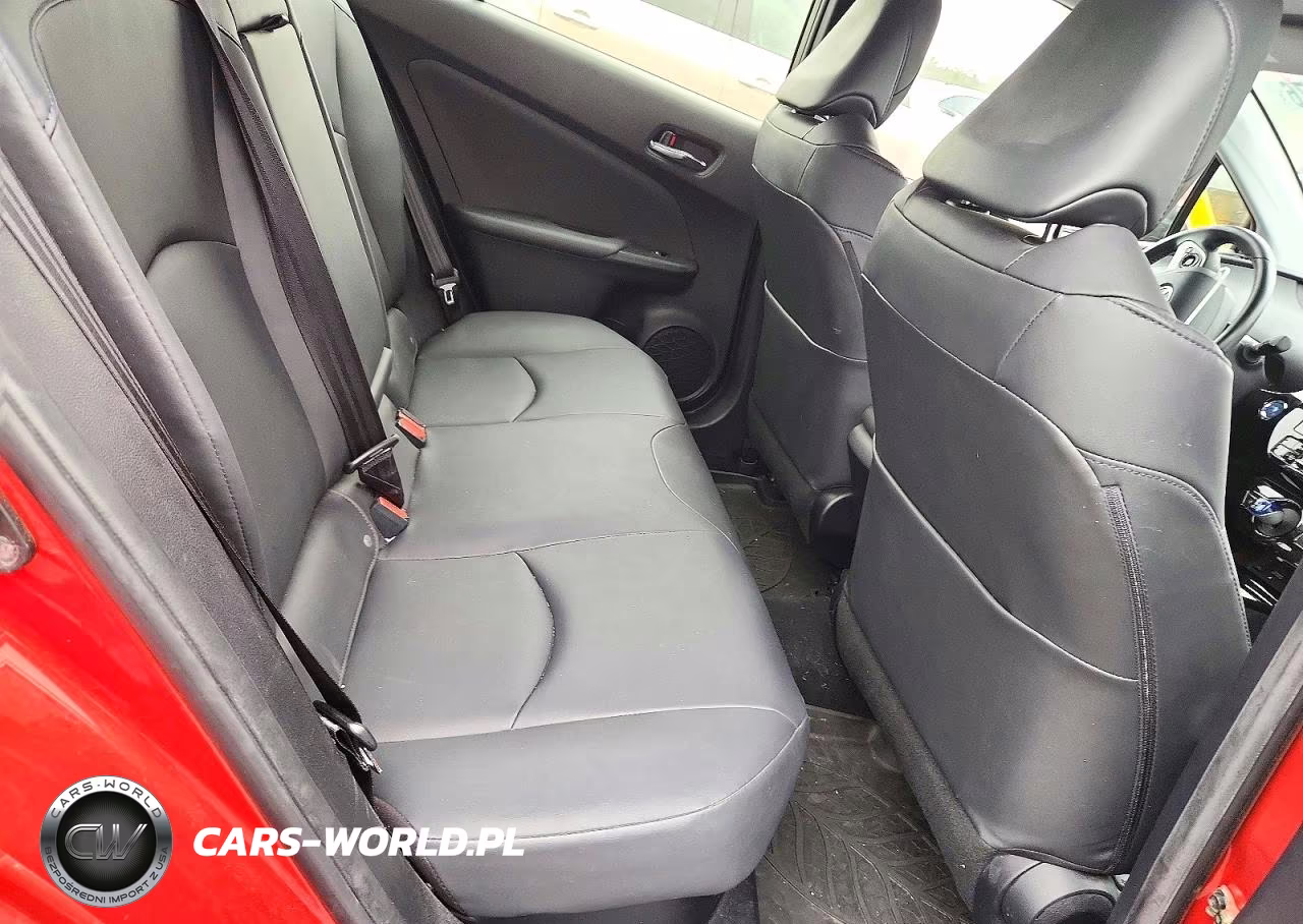 2017 Toyota Prius Four VIN:JTDKARFU3H3529120 - 10