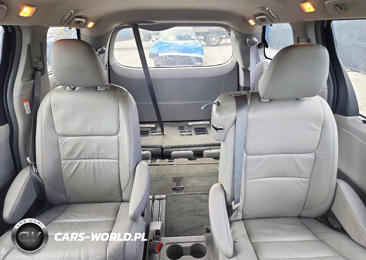 2017 Toyota Sienna Xle 8-Passenger VIN:5TDYZ3DC2HS883672 - 10