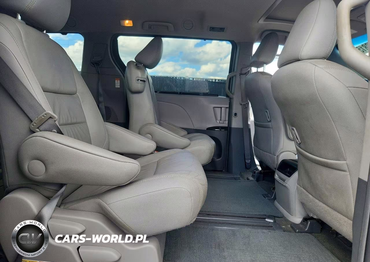2017 Toyota Sienna Xle 8-Passenger VIN:5TDYZ3DC2HS883672 - 11