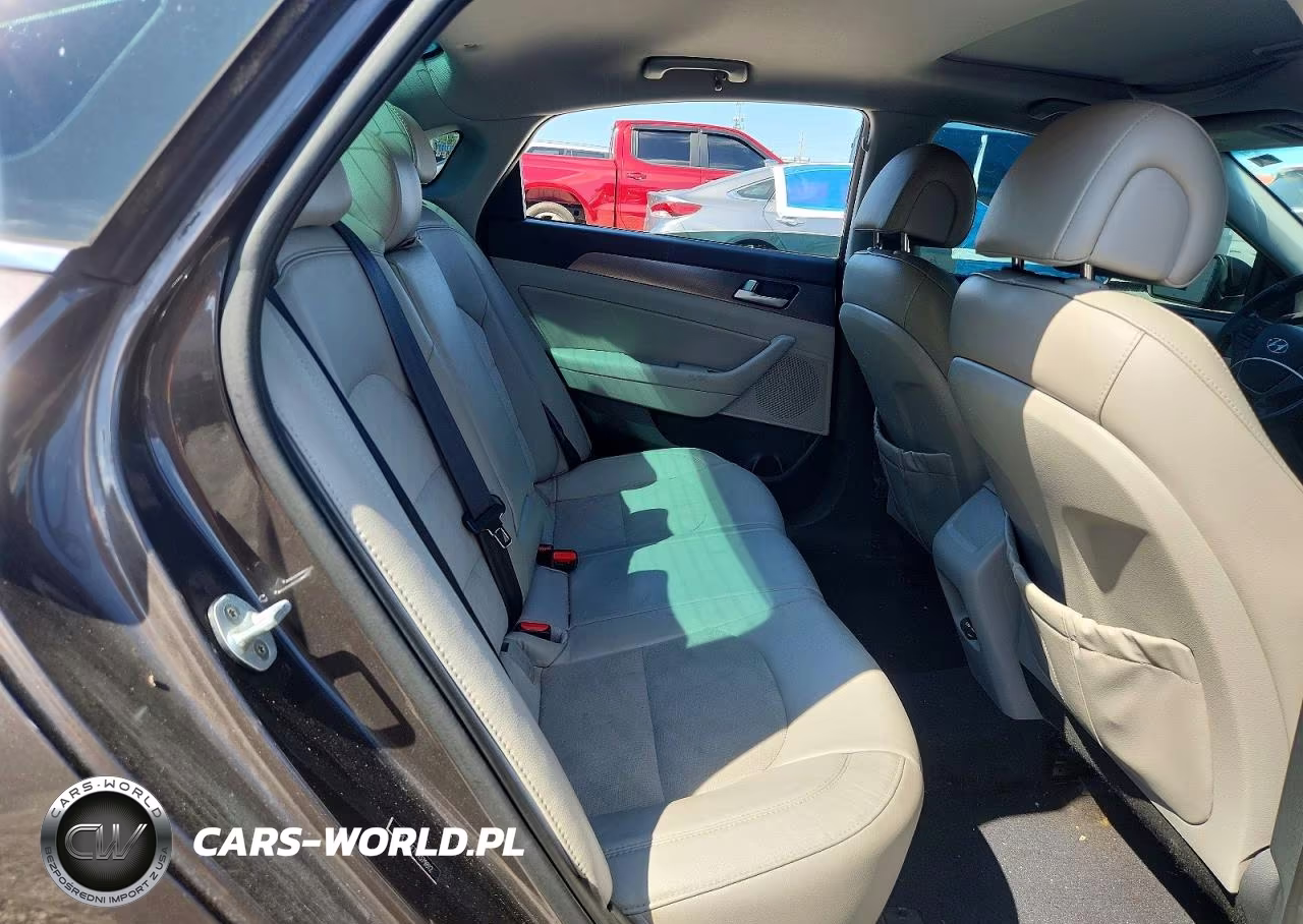 2016 Hyundai Sonata Sport VIN:5NPE34AF7GH379812 - 10