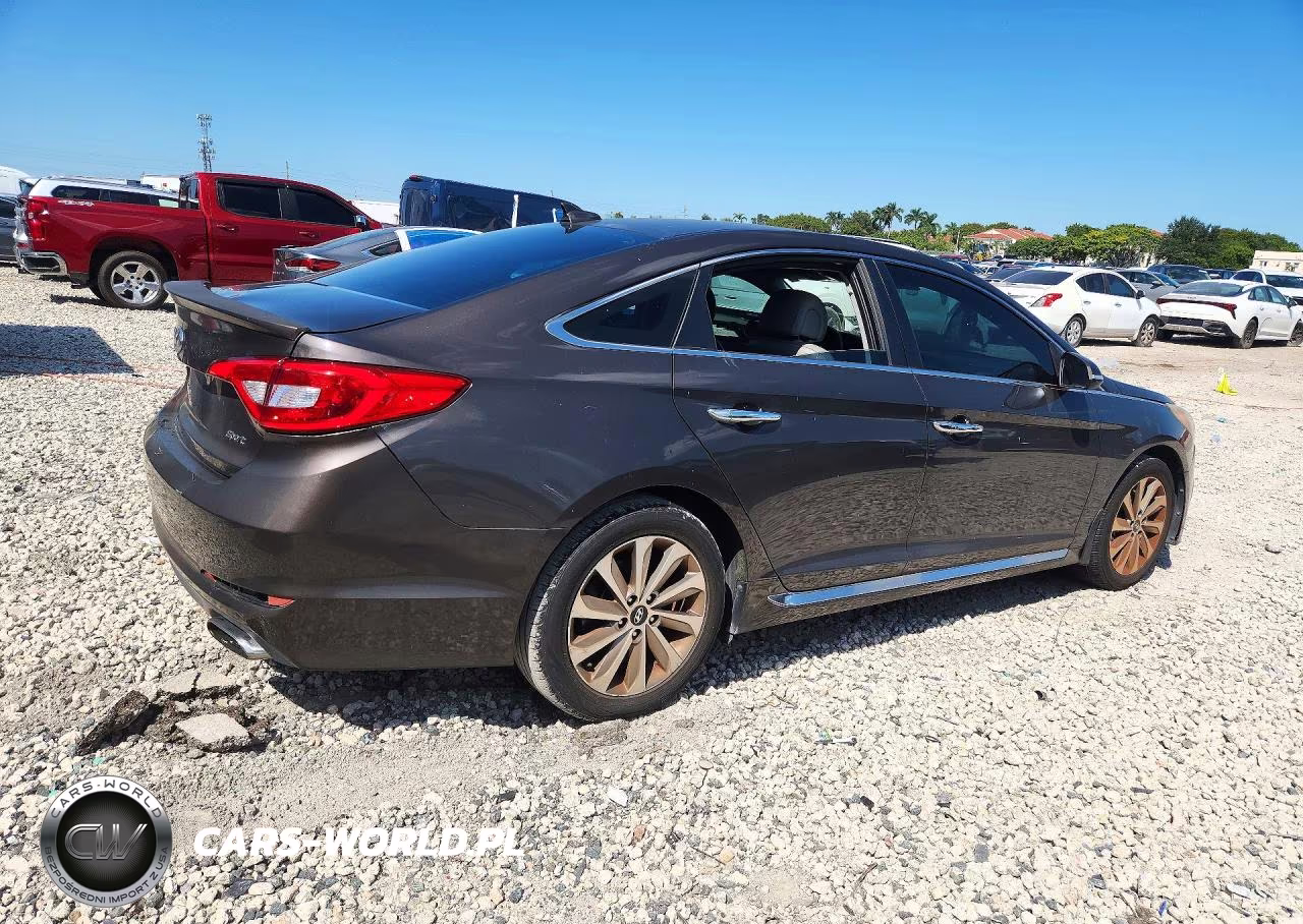 2016 Hyundai Sonata Sport VIN:5NPE34AF7GH379812 - 3