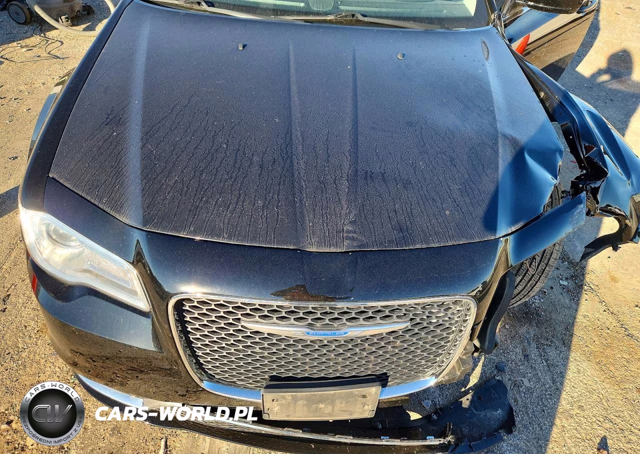 2018 Chrysler 300 Touring VIN:2C3CCARG2JH282122 - 11