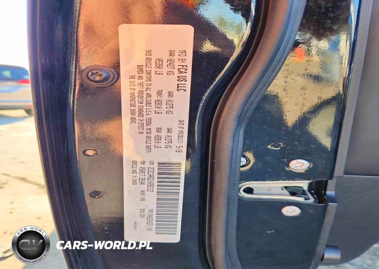 2018 Chrysler 300 Touring VIN:2C3CCARG2JH282122 - 12