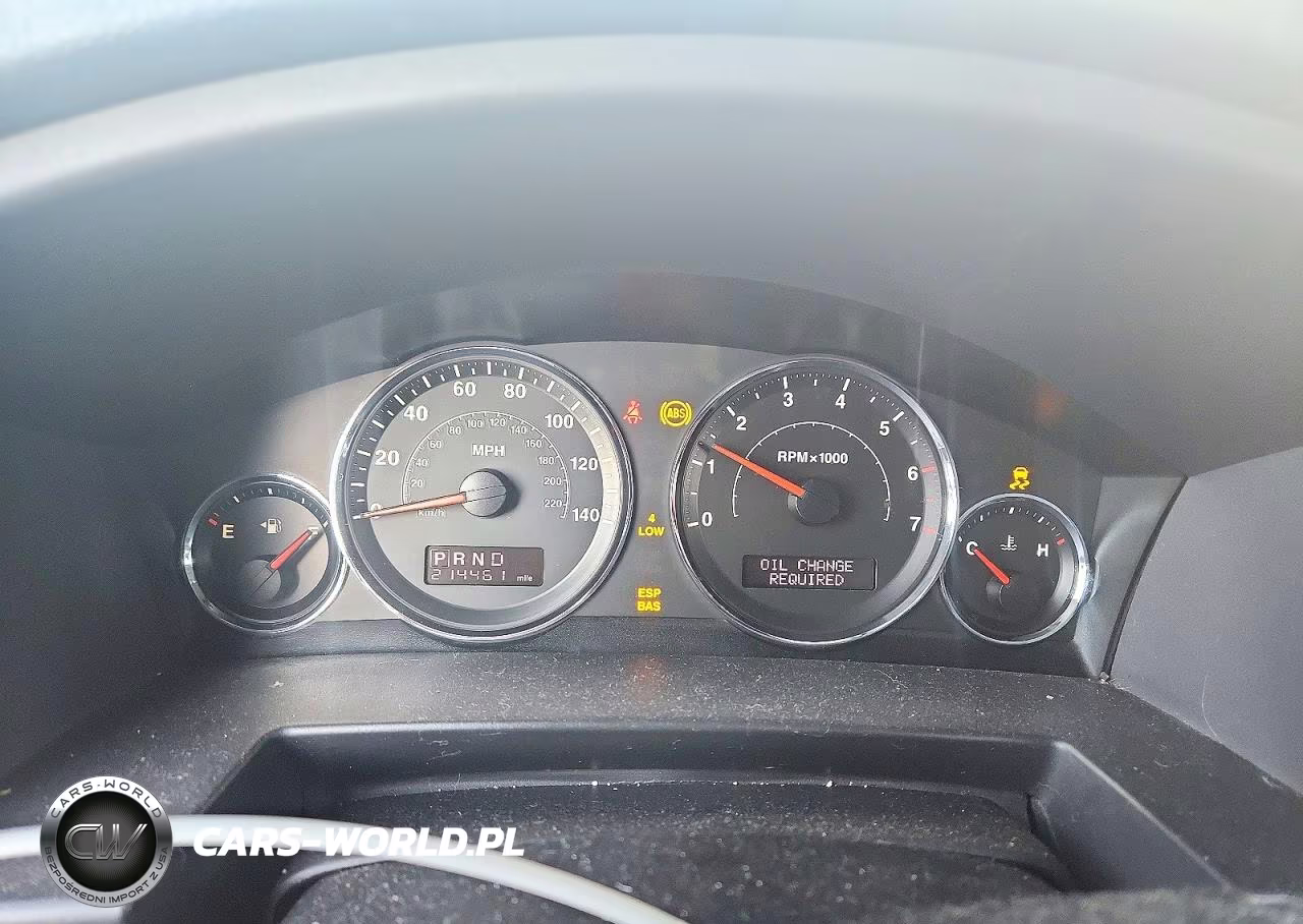 2008 Jeep Commander Sport VIN:1J8HG48N88C190798 - 9