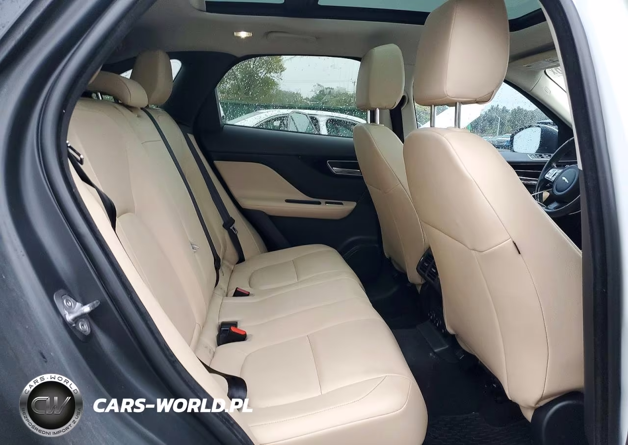 2018 Jaguar F-Pace Premium VIN:SADCJ2FX0JA325984 - 11