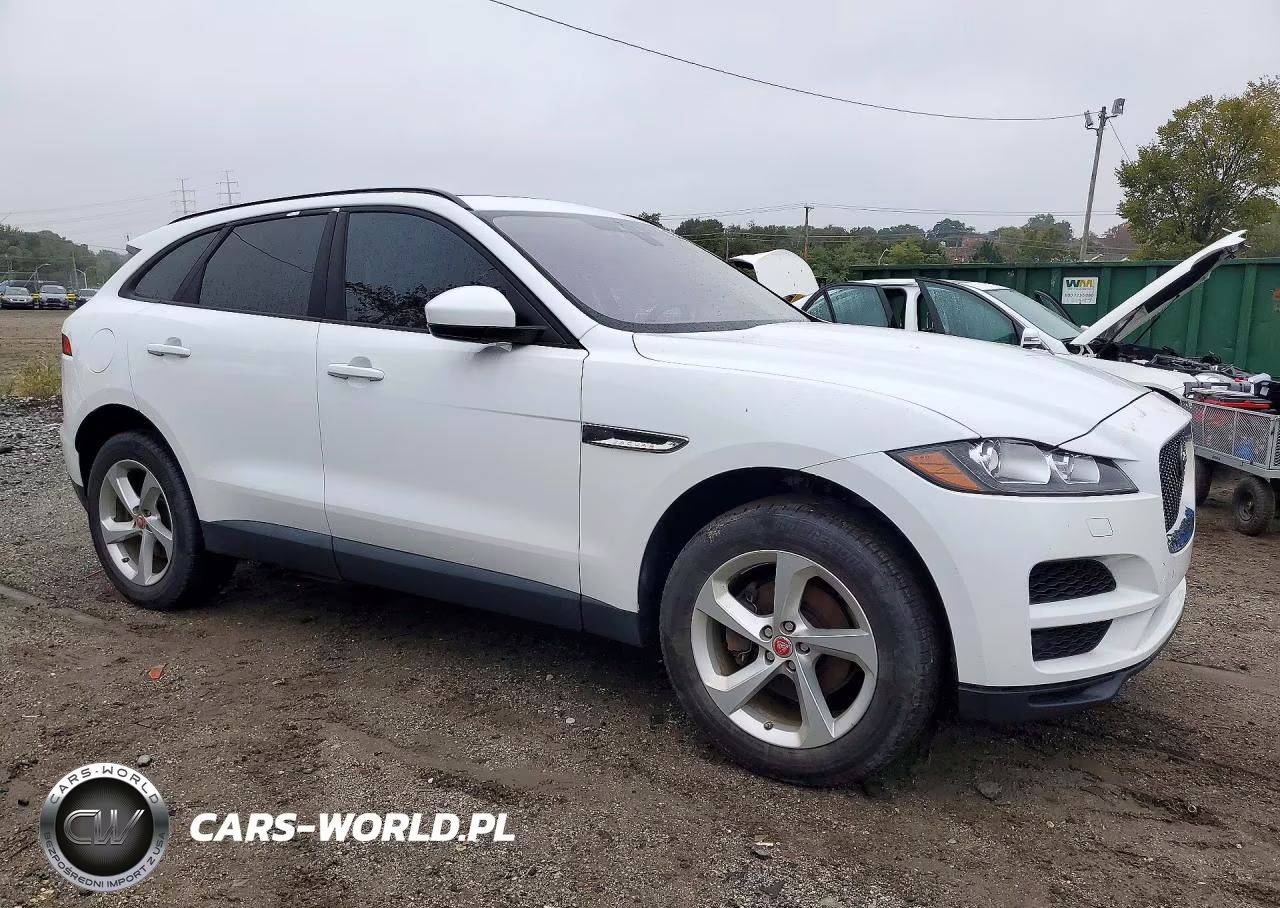 2018 Jaguar F-Pace Premium VIN:SADCJ2FX0JA325984 - 4