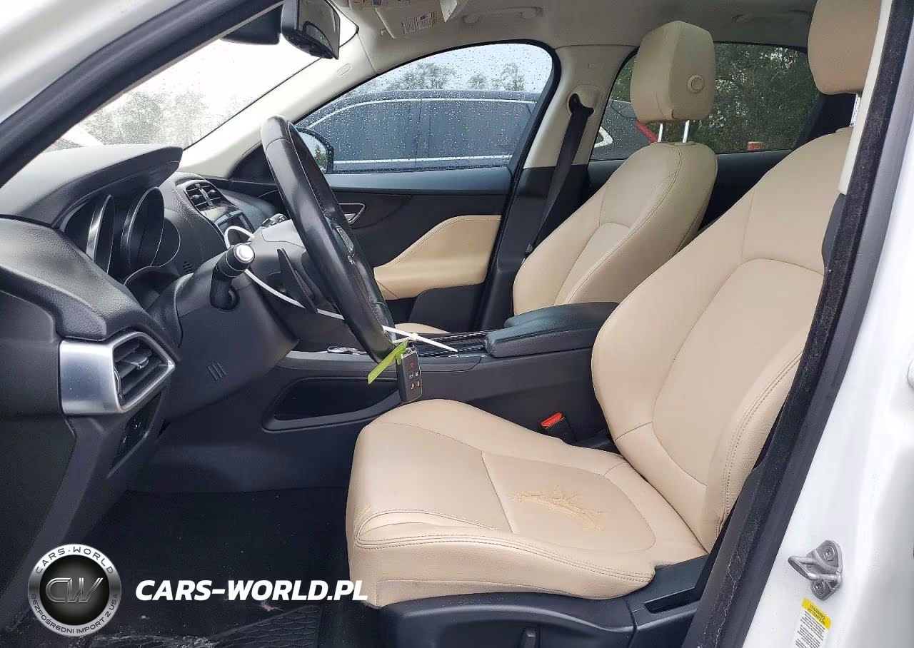 2018 Jaguar F-Pace Premium VIN:SADCJ2FX0JA325984 - 7