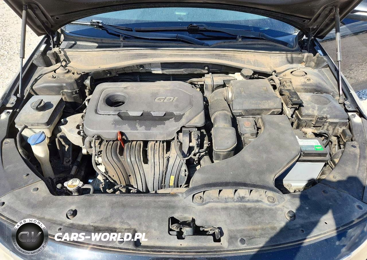 2018 Kia Optima S VIN:5XXGT4L37JG205382 - 11