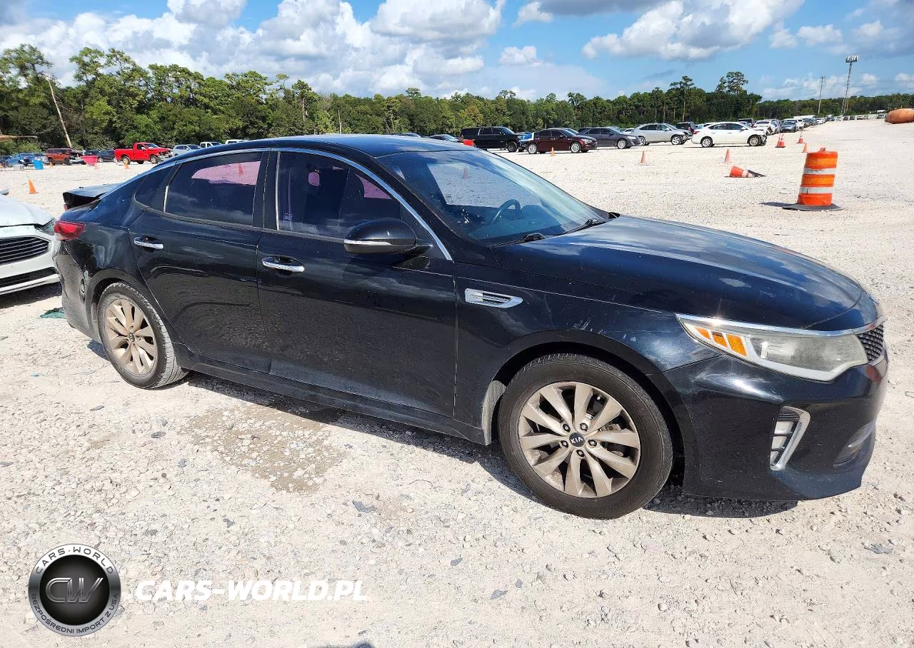 2018 Kia Optima S VIN:5XXGT4L37JG205382 - 4