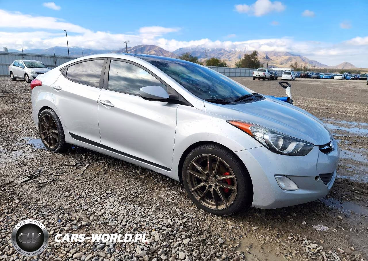 2013 Hyundai Elantra Gls VIN:5NPDH4AE8DH191736 - 4