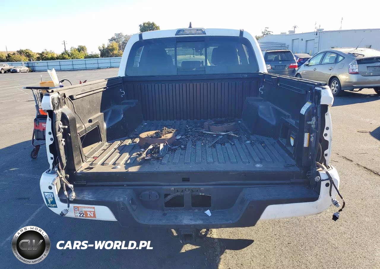 2018 Toyota Tacoma Trd Off-Road VIN:3TMCZ5AN4JM180771 - 6