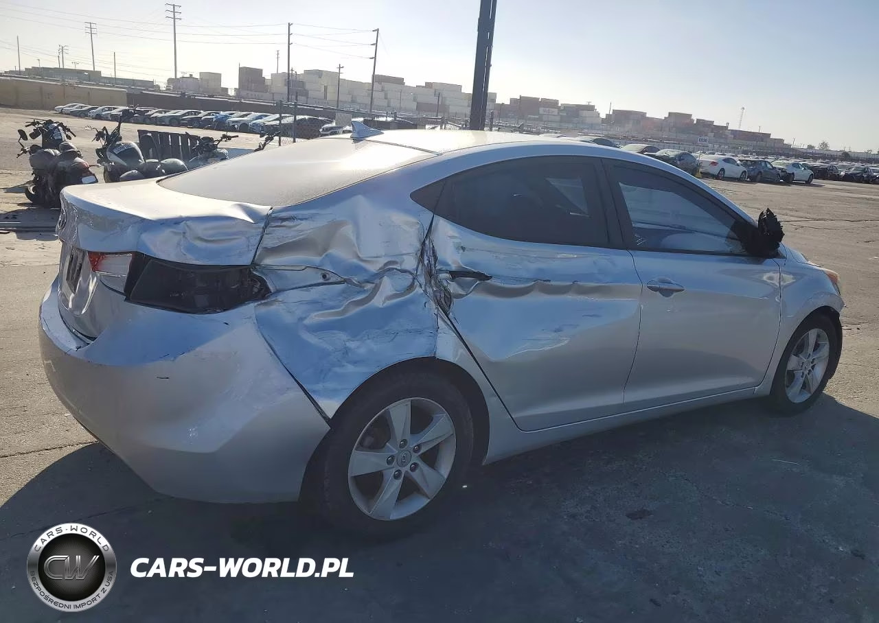 2011 Hyundai Elantra Gls VIN:KMHDH4AE6BU152707 - 3