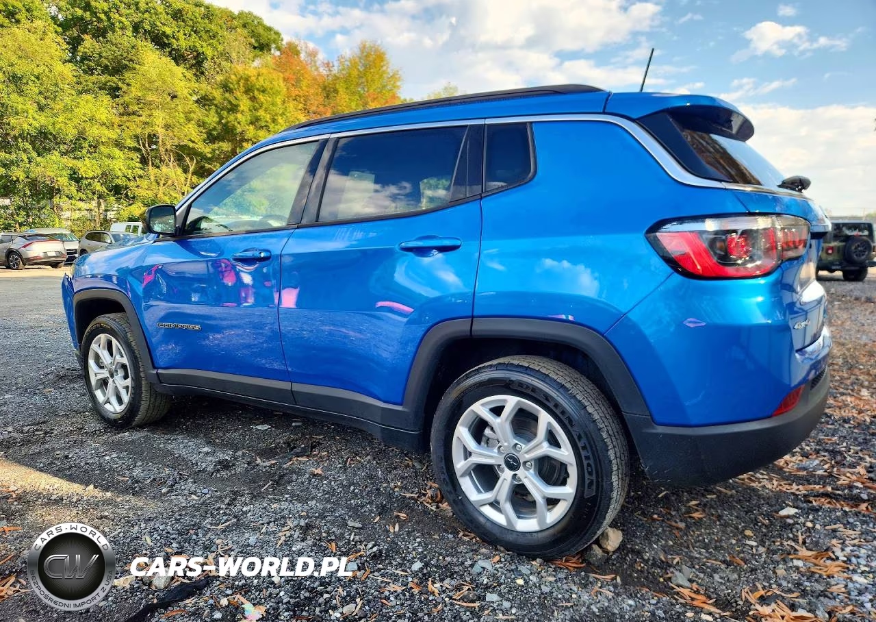 2025 Jeep Compass Latitude VIN:3C4NJDBN1ST600874 - 2