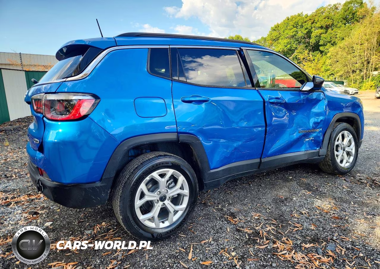 2025 Jeep Compass Latitude VIN:3C4NJDBN1ST600874 - 3