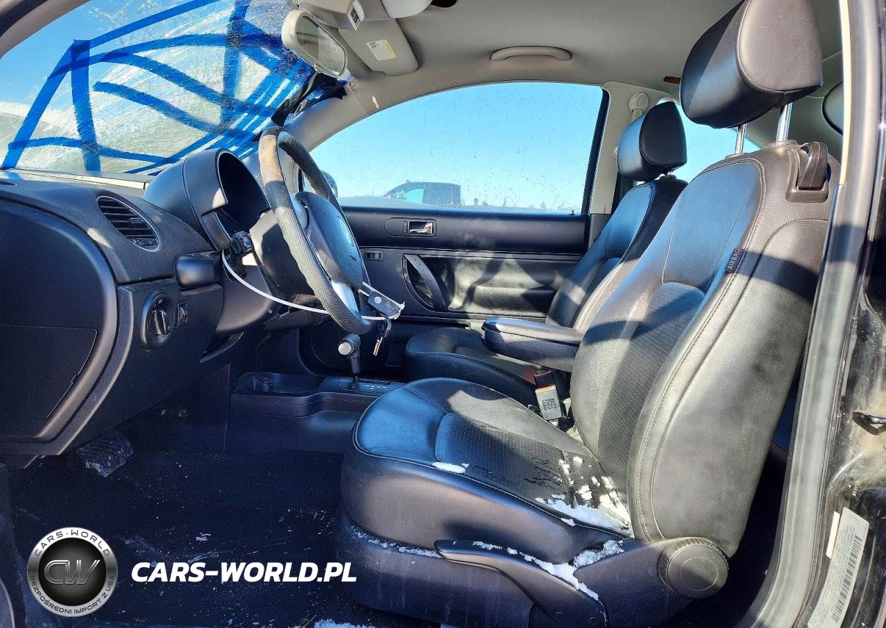 2010 Volkswagen New Beetle VIN:3VWPG3AG3AM007558 - 7
