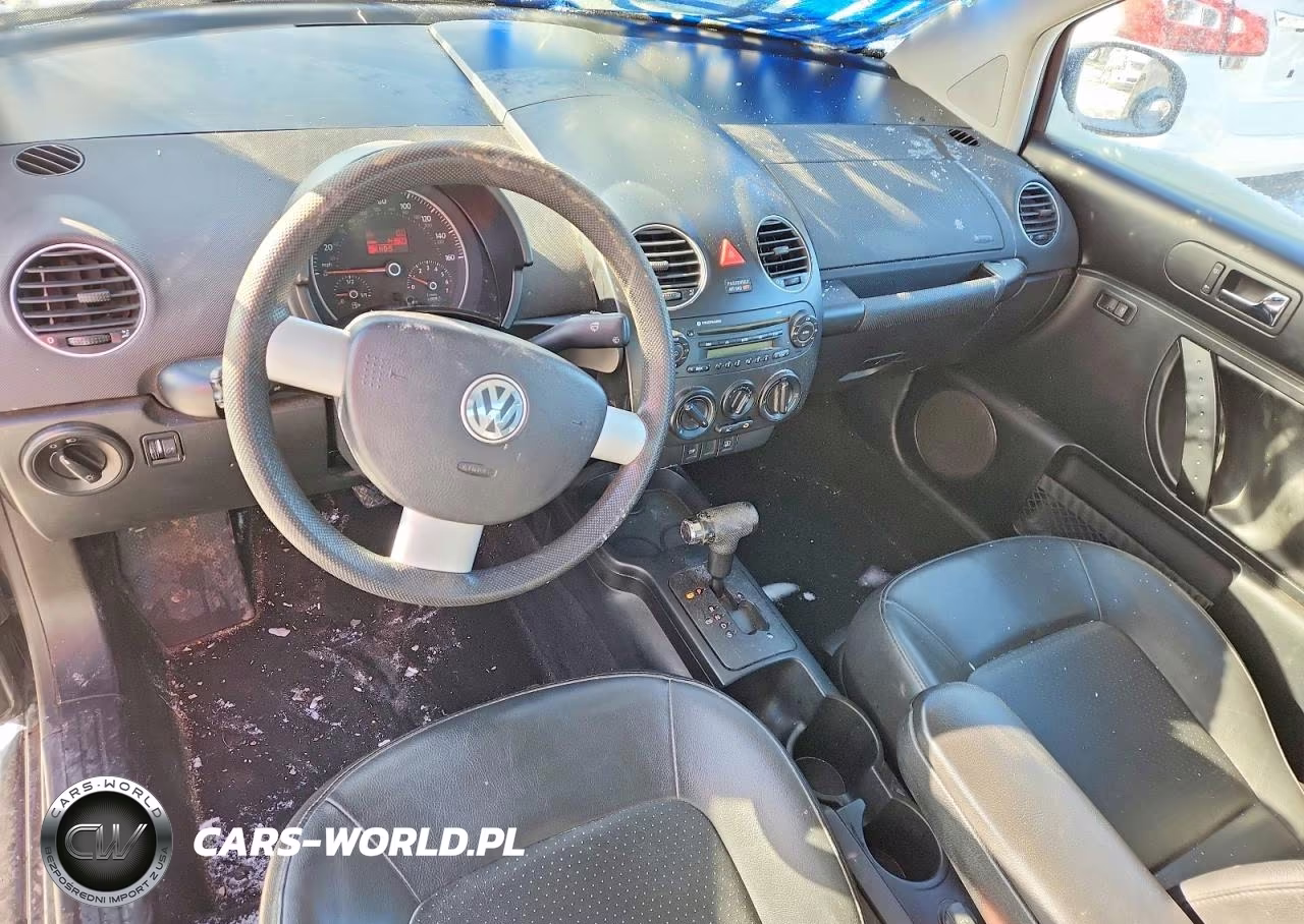 2010 Volkswagen New Beetle VIN:3VWPG3AG3AM007558 - 8