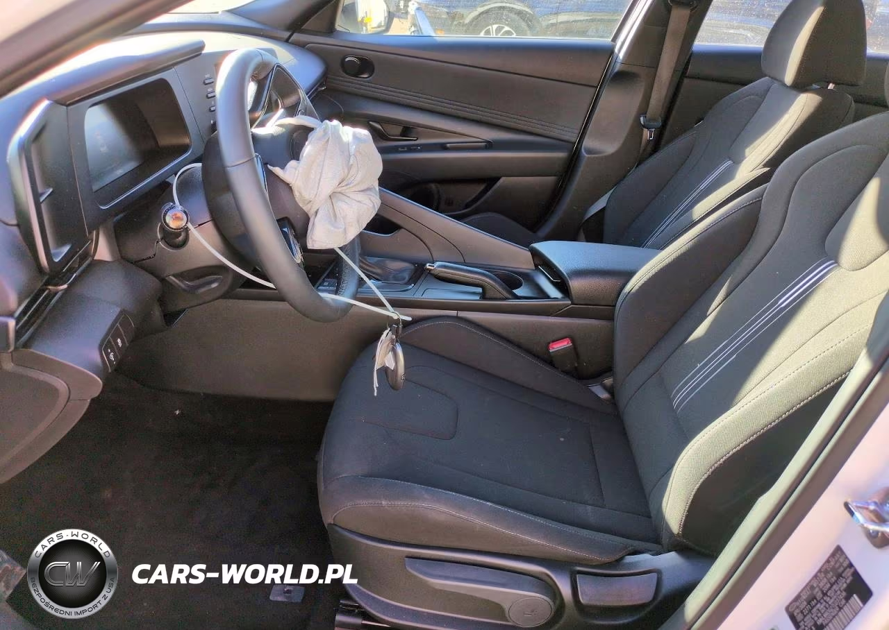 2026 Hyundai Elantra Sel Sport VIN:KMHLM4DG2TU237436 - 7