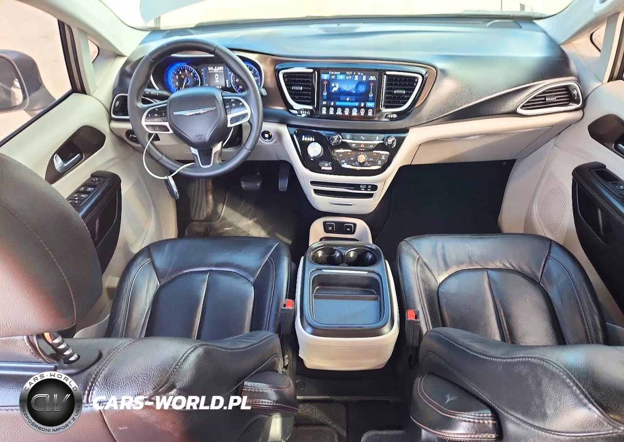 2017 Chrysler Pacifica Touring L VIN:2C4RC1BG5HR683135 - 8