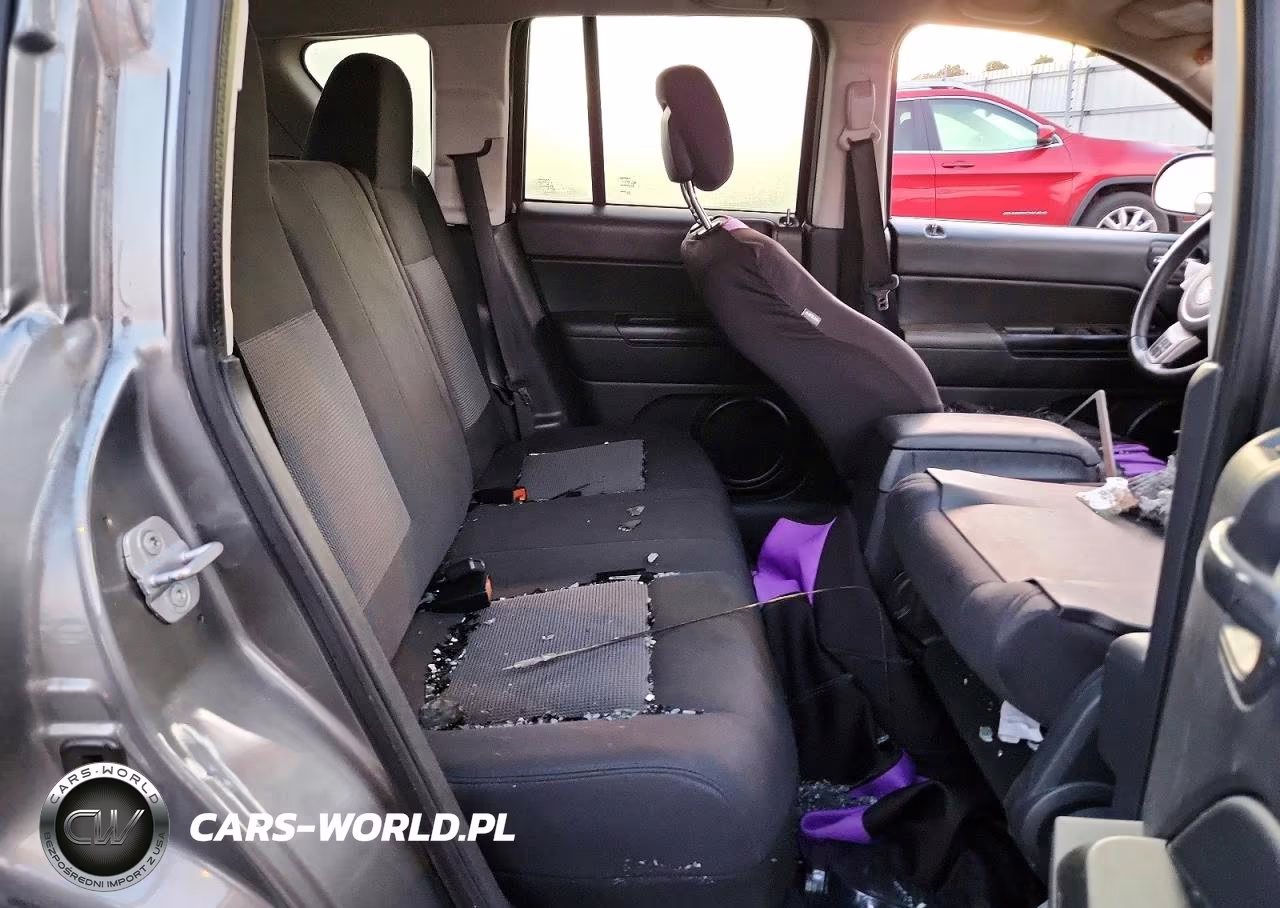 2012 Jeep Compass Latitude VIN:1C4NJDEB0CD604813 - 11