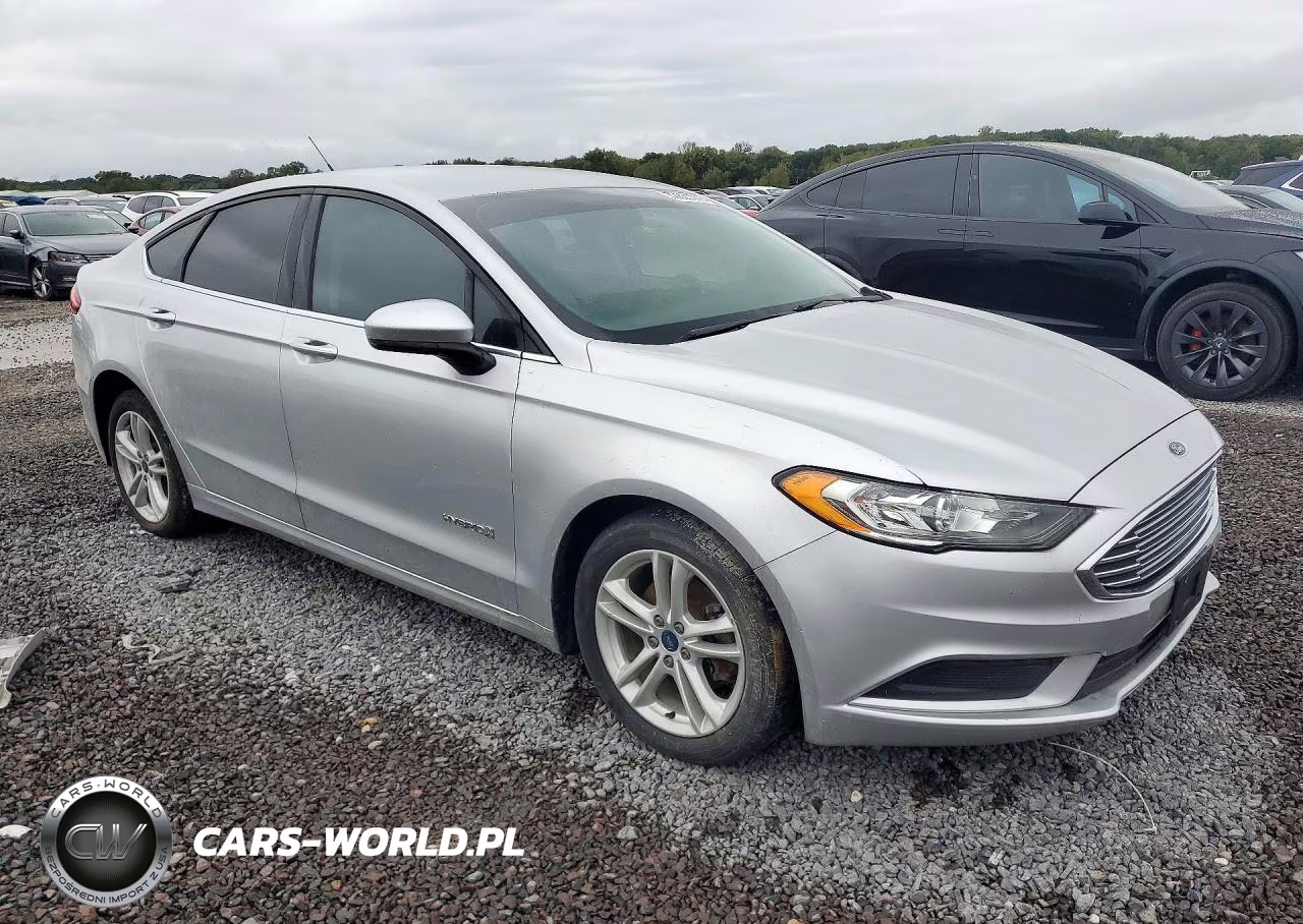 2018 Ford Fusion Se Hybrid VIN:3FA6P0LU2JR173417 - 4