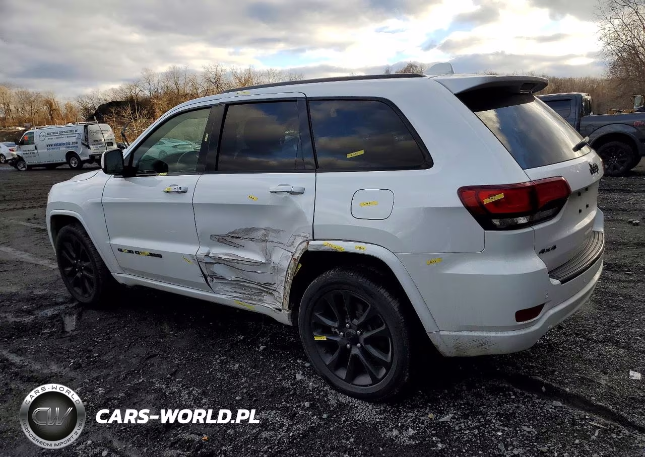 2018 Jeep Grand Cherokee Laredo VIN:1C4RJFAG5JC298404 - 2