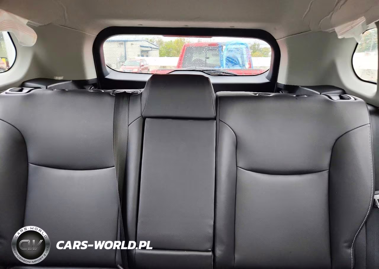 2022 Toyota Corolla Cross Xle VIN:7MUDAABG6NV037000 - 10