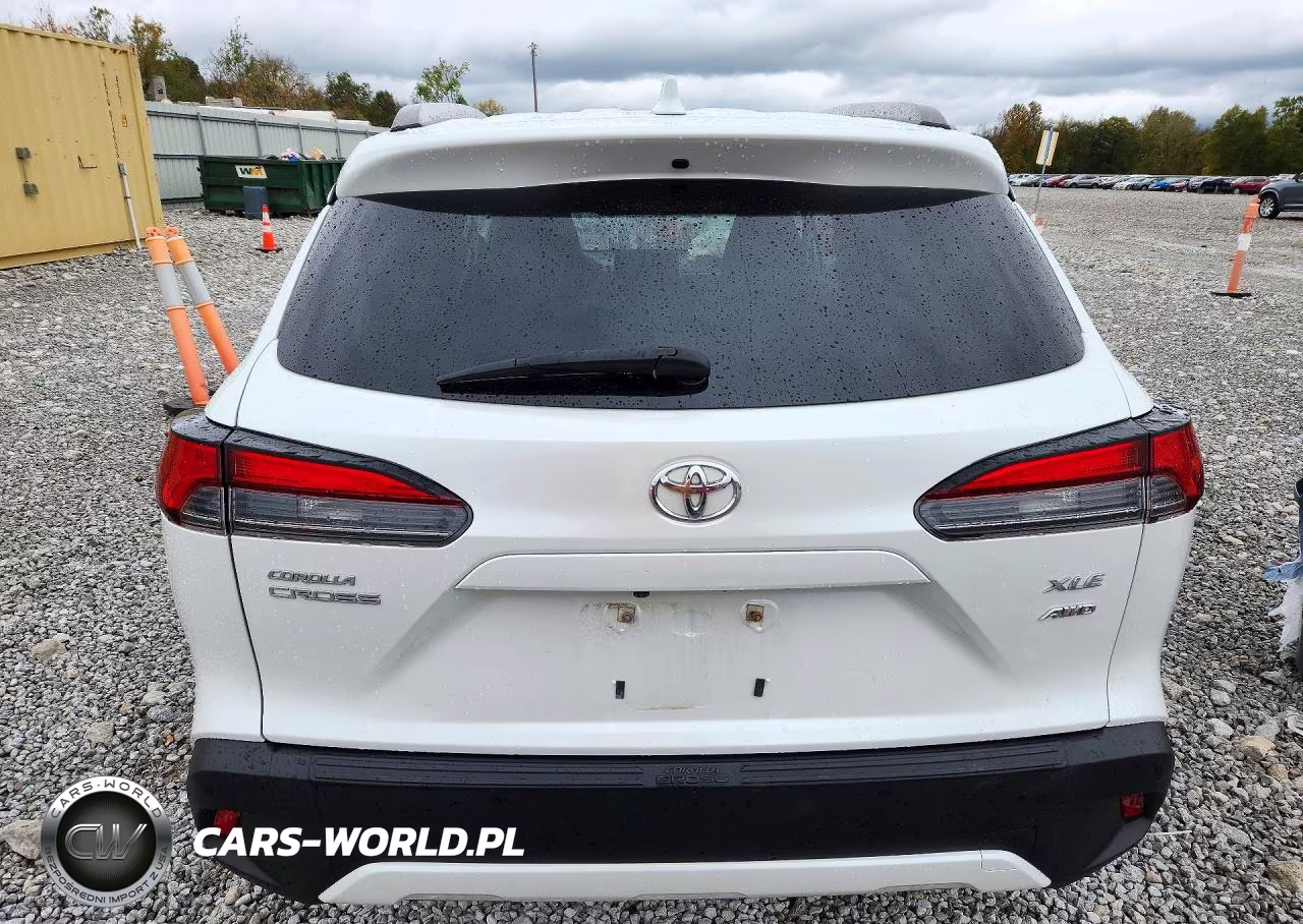 2022 Toyota Corolla Cross Xle VIN:7MUDAABG6NV037000 - 6