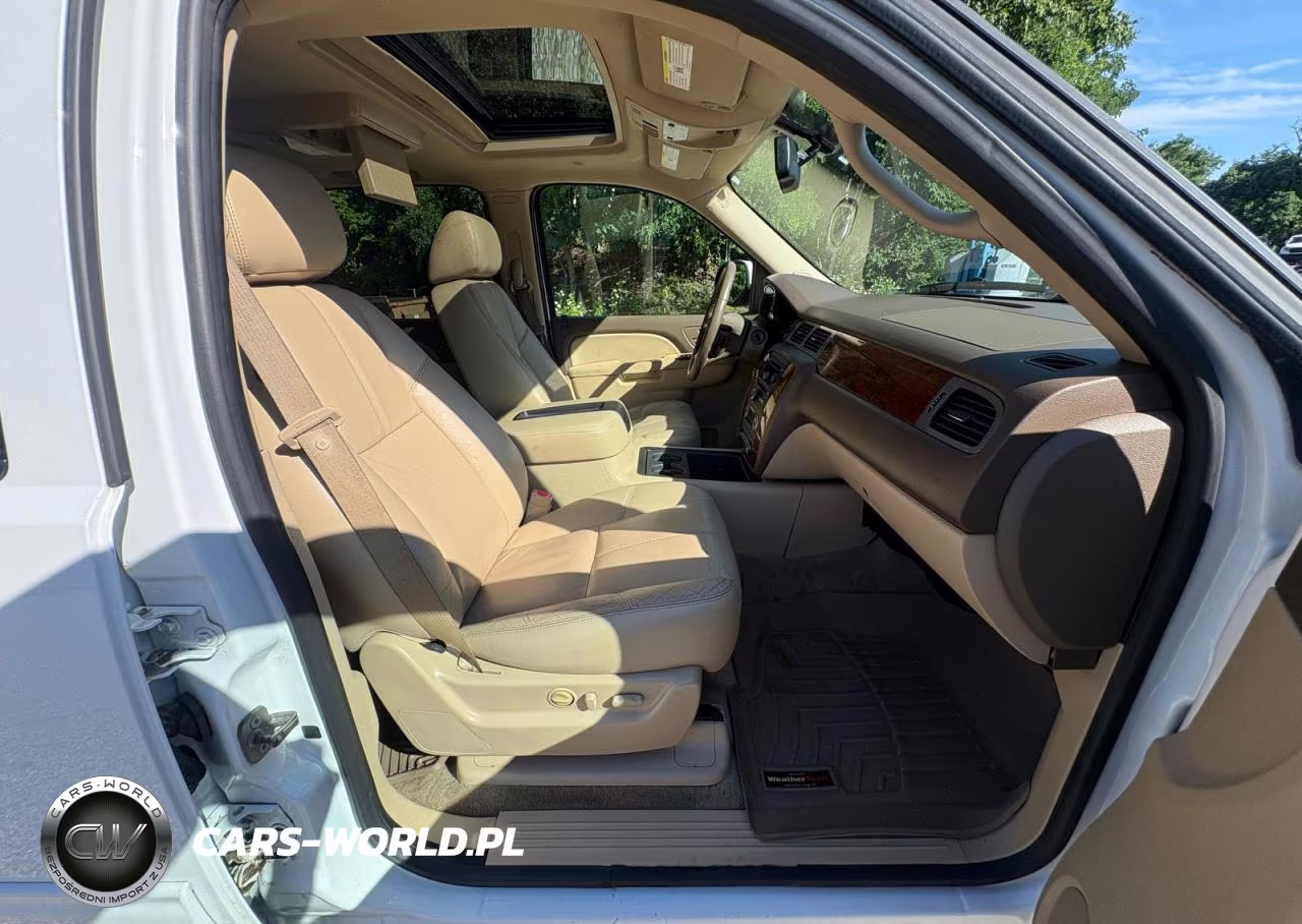 2012 Chevrolet Suburban K1500 Lt VIN:1GNSKJE70CR204318 - 5