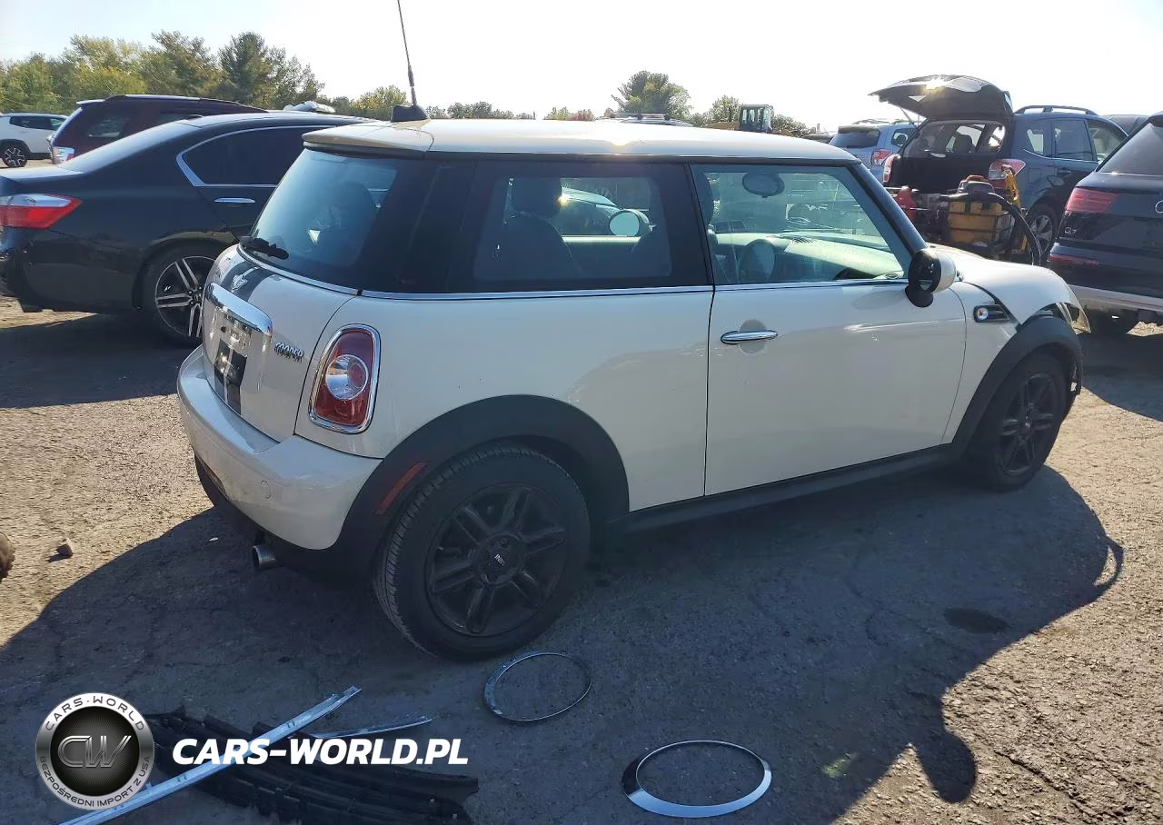 2013 Mini Cooper VIN:WMWSU3C55DT375292 - 3