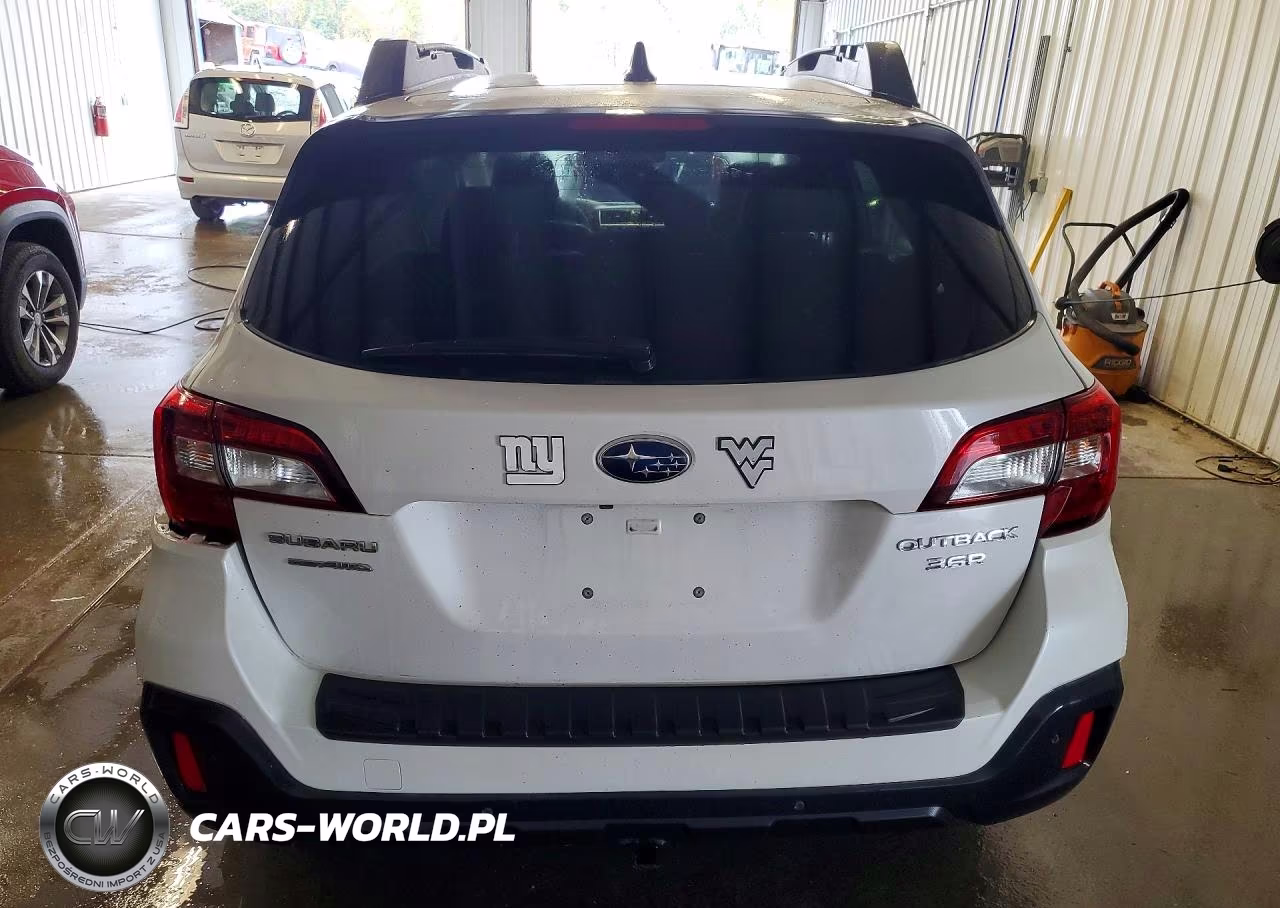 2018 Subaru Outback 3.6R Limited VIN:4S4BSENC8J3342620 - 6