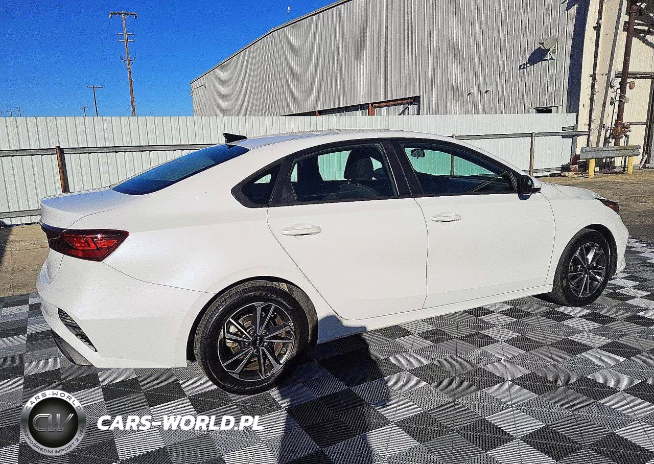 2023 Kia Forte Lxs VIN:3KPF24ADXPE558341 - 3