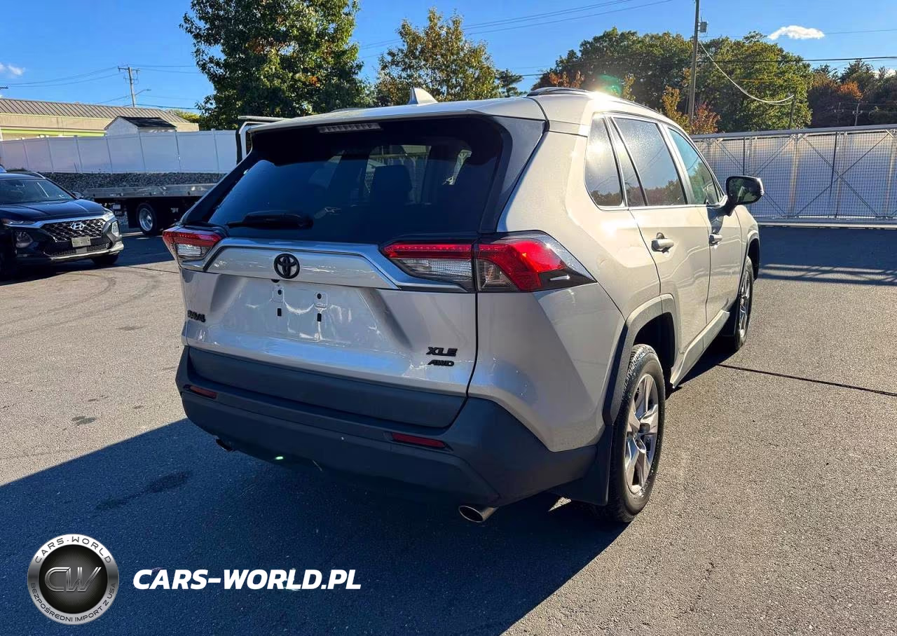 2022 Toyota Rav4 Xle VIN:2T3P1RFV8NC294982 - 3