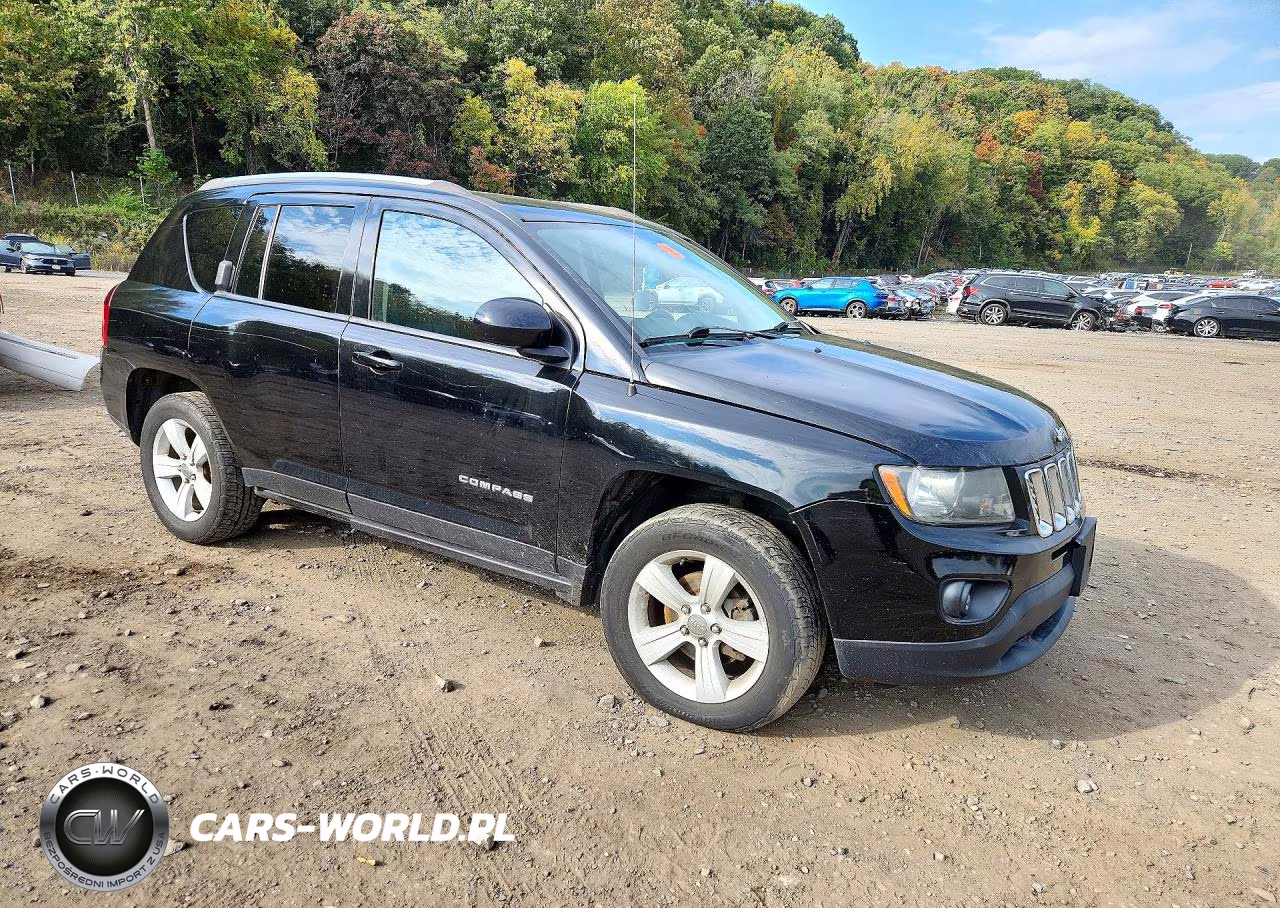 2014 Jeep Compass Latitude VIN:1C4NJDEB7ED762634 - 4
