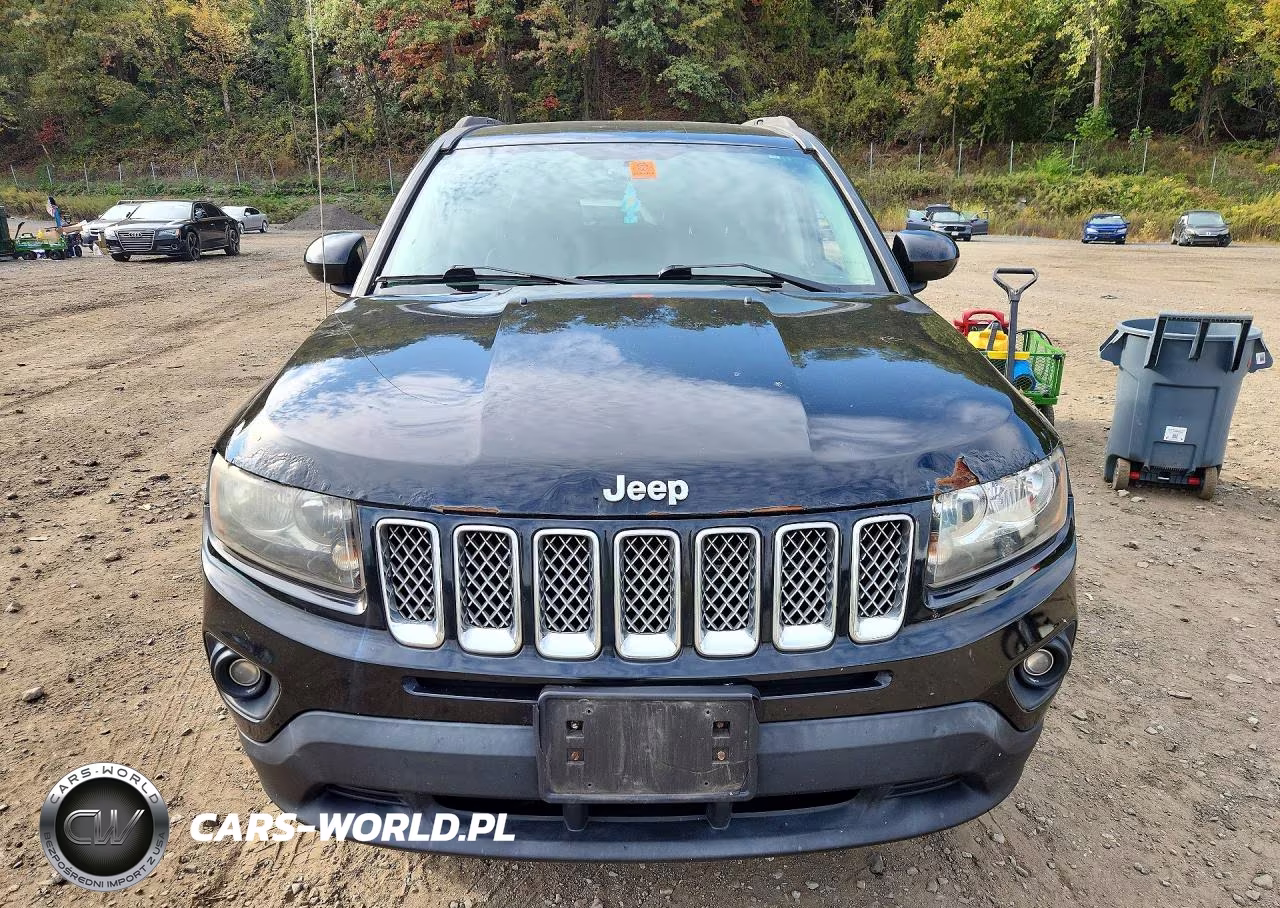 2014 Jeep Compass Latitude VIN:1C4NJDEB7ED762634 - 5