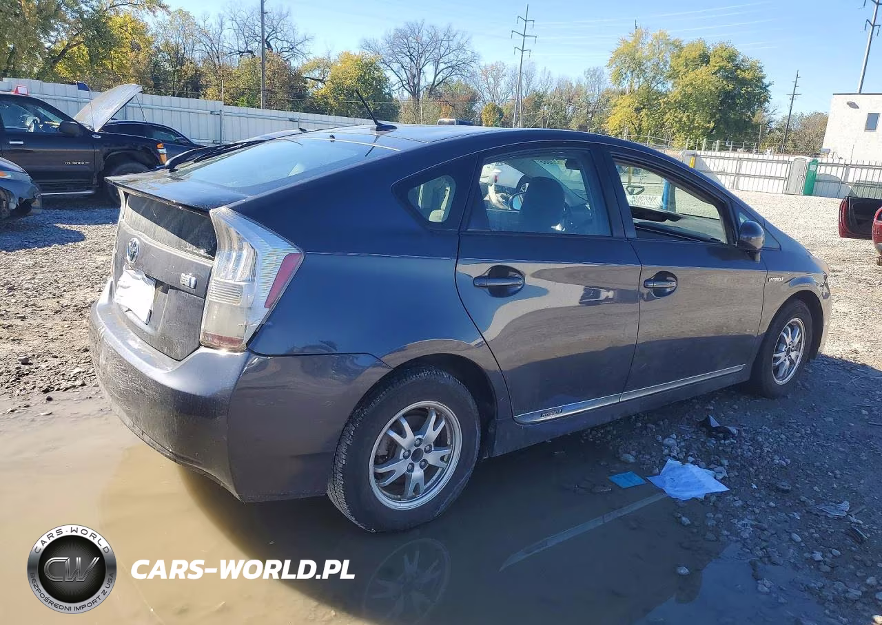 2011 Toyota Prius Three VIN:JTDKN3DU3B1419224 - 3