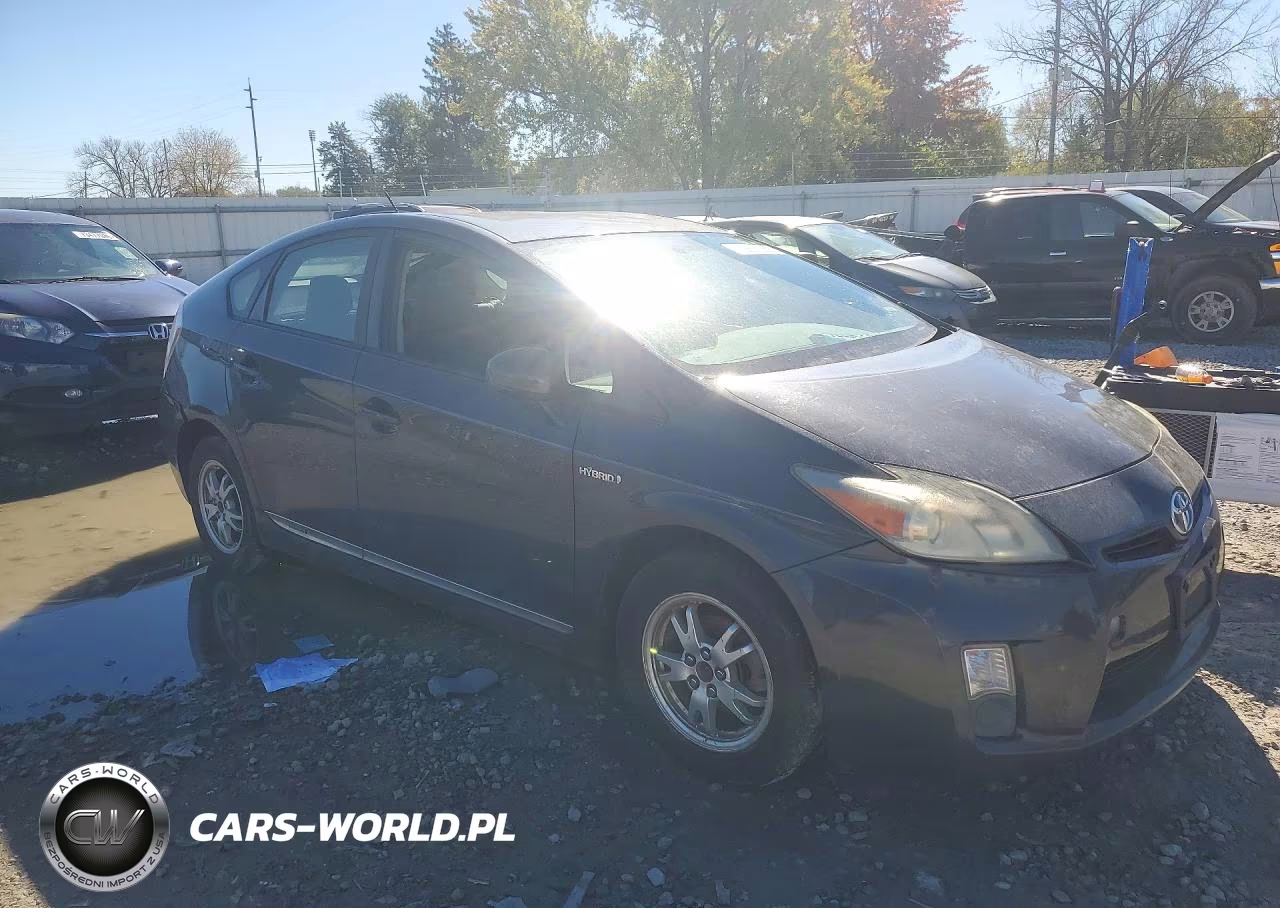2011 Toyota Prius Three VIN:JTDKN3DU3B1419224 - 4