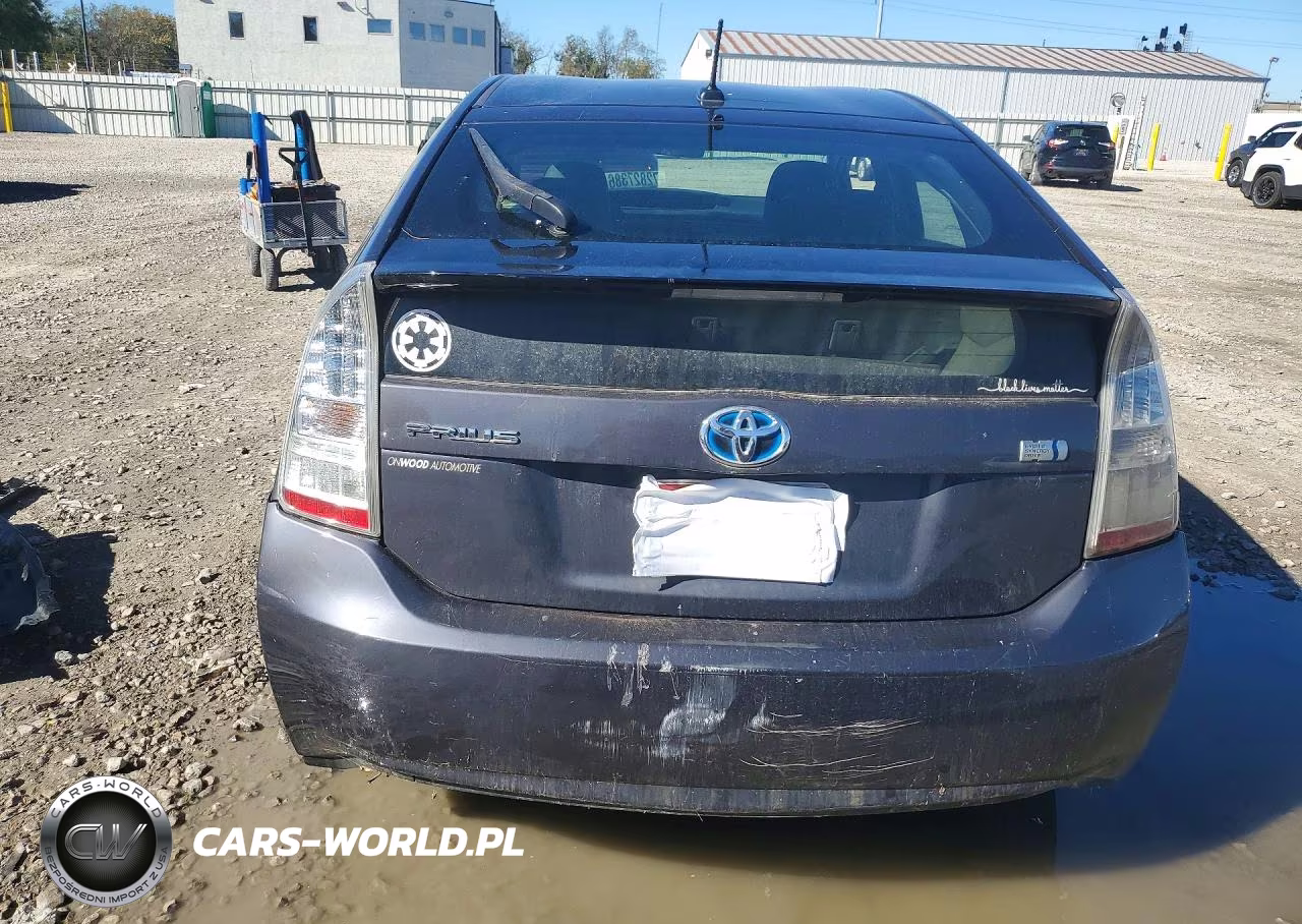 2011 Toyota Prius Three VIN:JTDKN3DU3B1419224 - 6