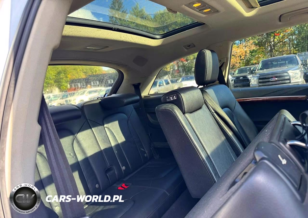 2015 Audi Q7 Premium Plus VIN:WA1LGAFE6FD012568 - 10