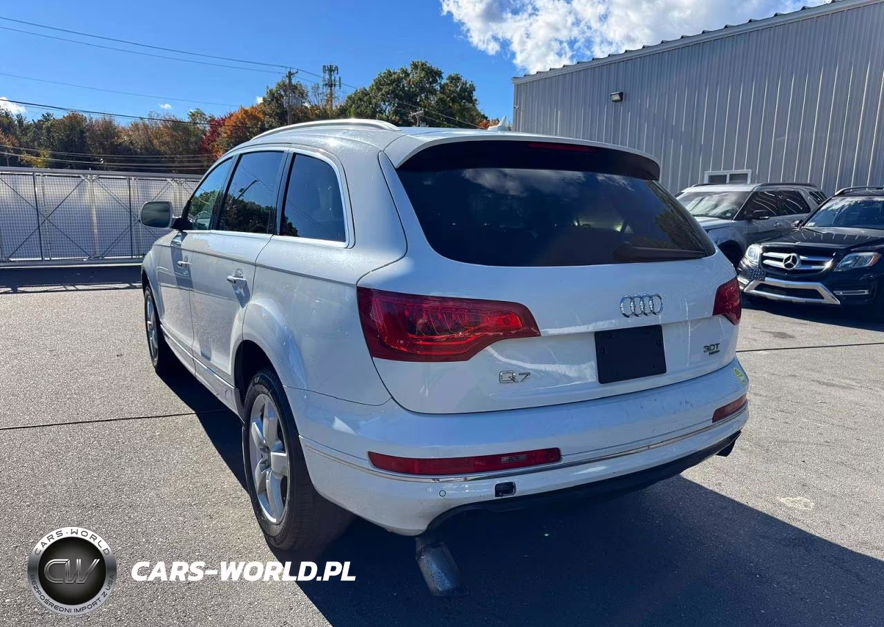 2015 Audi Q7 Premium Plus VIN:WA1LGAFE6FD012568 - 2