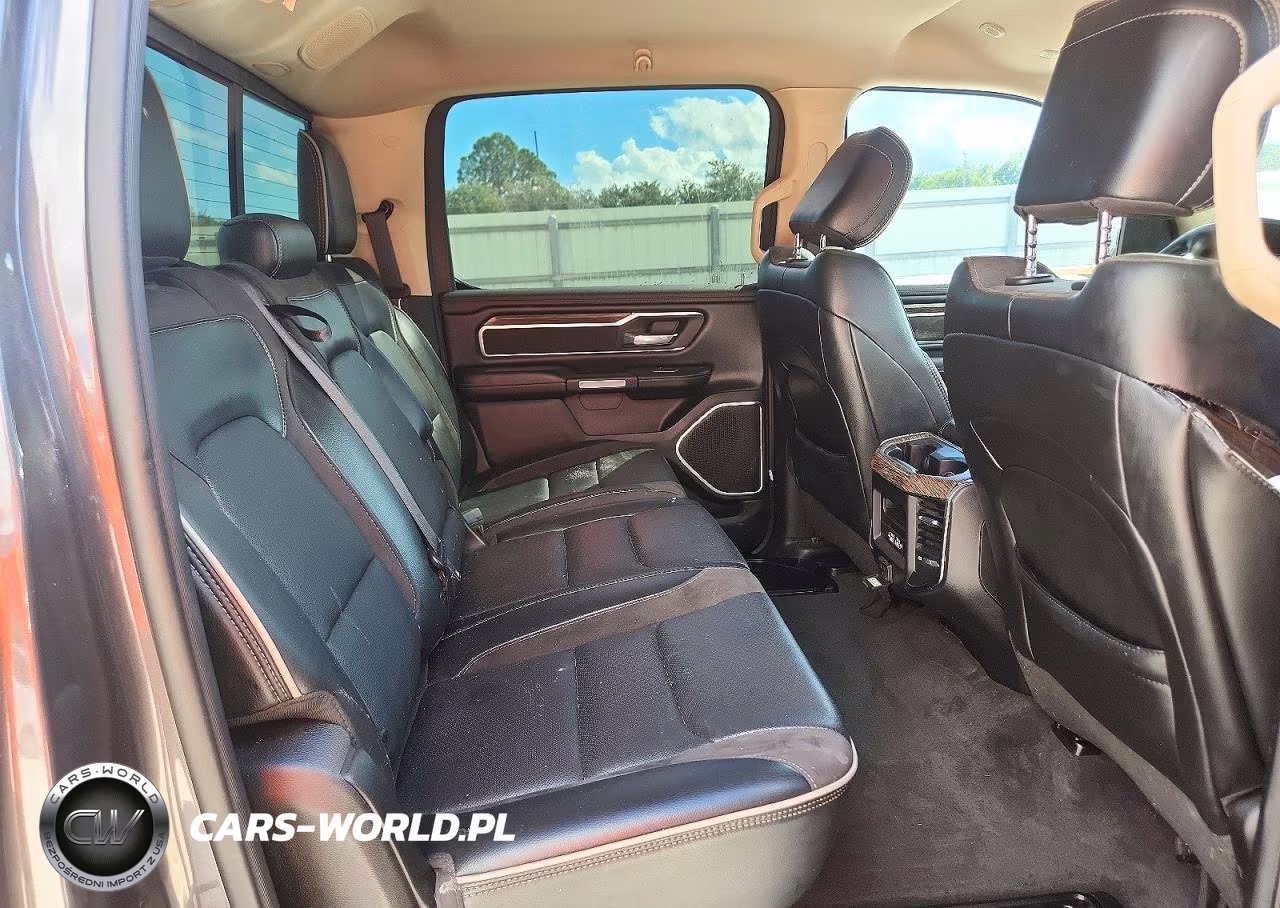 2019 Ram 1500 Laramie VIN:1C6RREJT4KN912694 - 10
