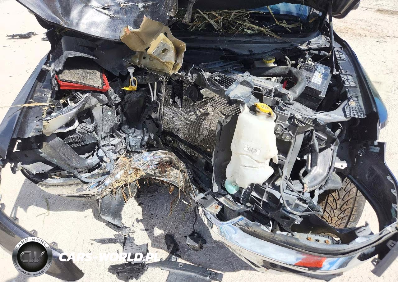 2019 Ram 1500 Laramie VIN:1C6RREJT4KN912694 - 11