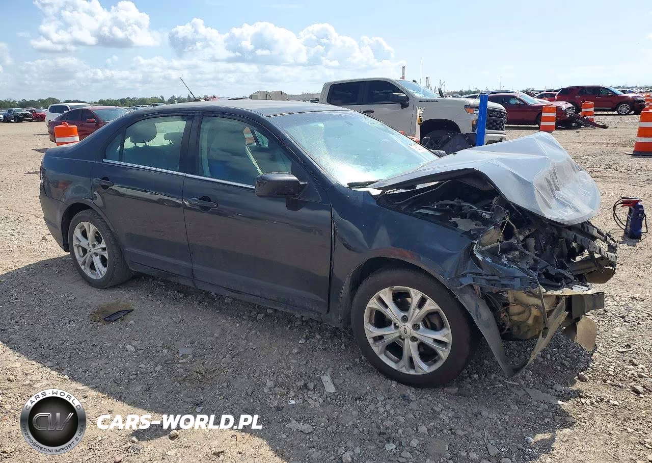 2012 Ford Fusion Se VIN:3FAHP0HA9CR237298 - 4