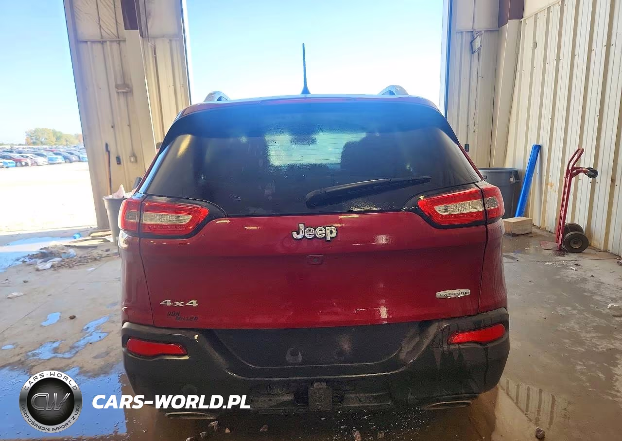 2017 Jeep Cherokee Latitude VIN:1C4PJMCS0HW631517 - 6