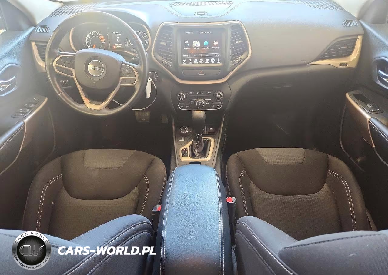 2017 Jeep Cherokee Latitude VIN:1C4PJMCS0HW631517 - 8